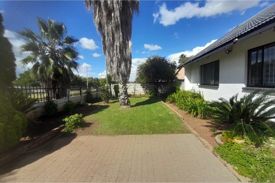 2 Bedroom Property for Sale in Meiringspark North West